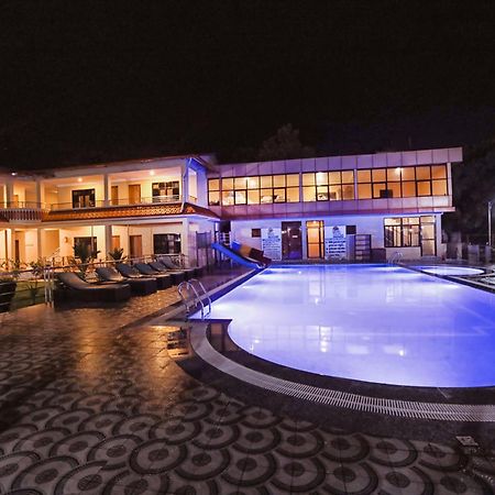 Hotel Wildlife Camp Sauraha Dış mekan fotoğraf