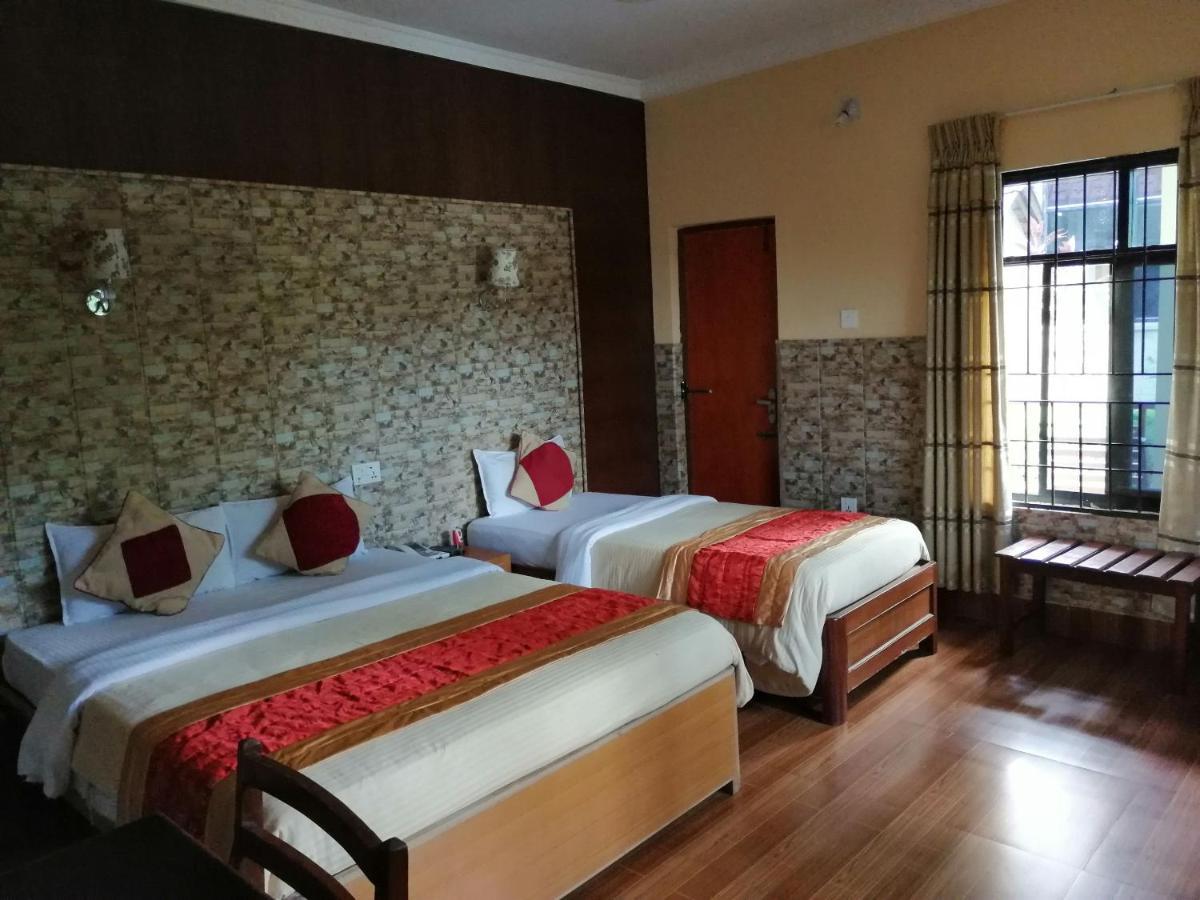 Hotel Wildlife Camp Sauraha Dış mekan fotoğraf