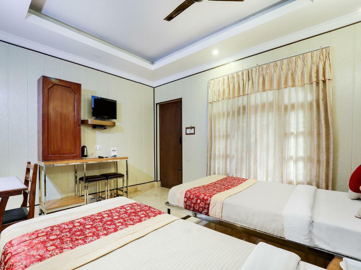 Hotel Wildlife Camp Sauraha Dış mekan fotoğraf