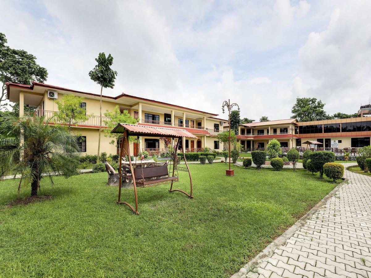 Hotel Wildlife Camp Sauraha Dış mekan fotoğraf