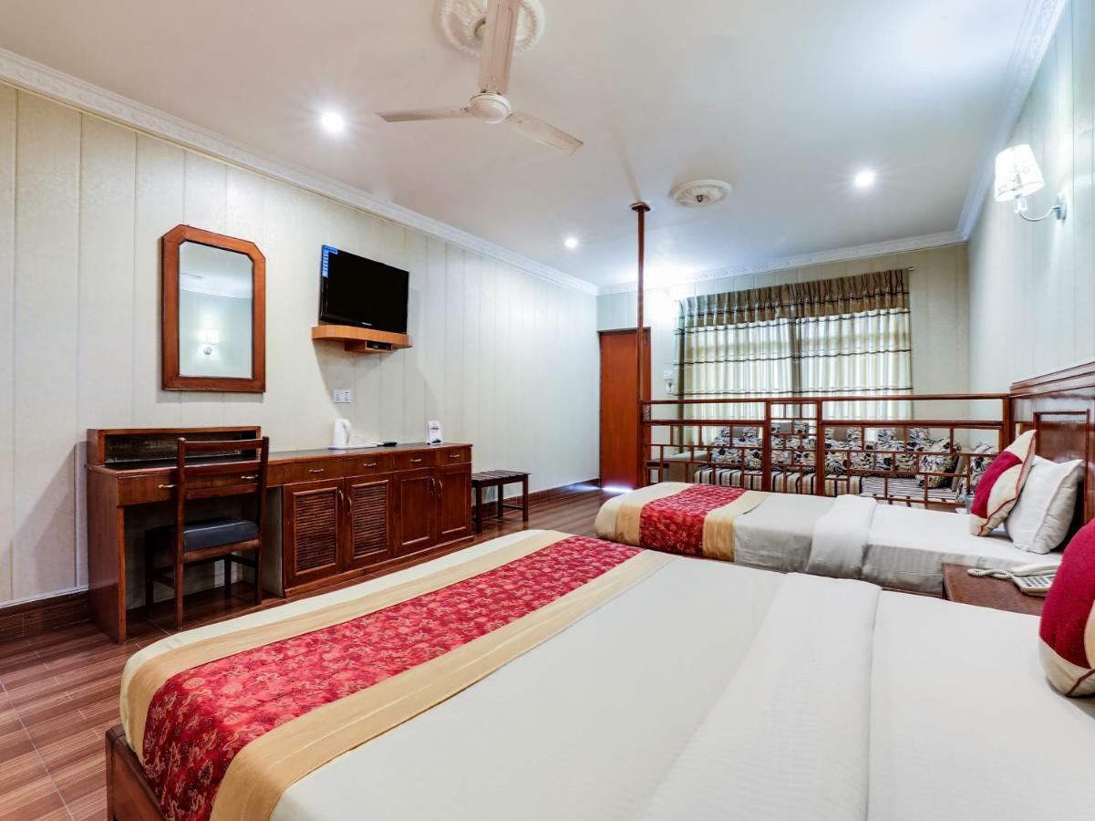 Hotel Wildlife Camp Sauraha Dış mekan fotoğraf