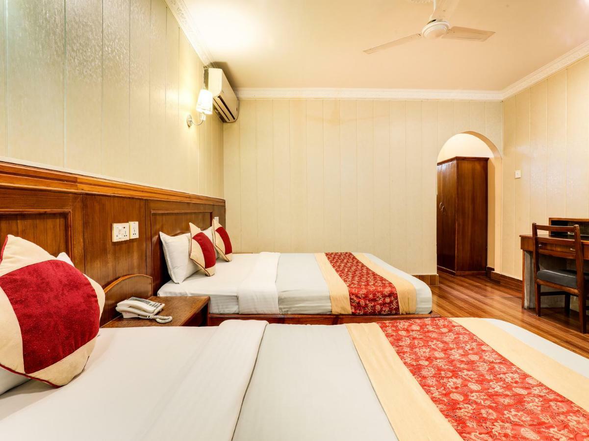 Hotel Wildlife Camp Sauraha Dış mekan fotoğraf