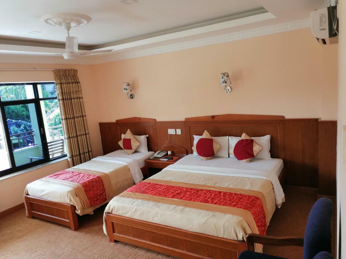 Hotel Wildlife Camp Sauraha Dış mekan fotoğraf